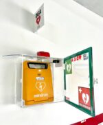 Gabinete Acrílico con Alarma para DEA (Desfibrilador) 40x40x15 - Imagen 2